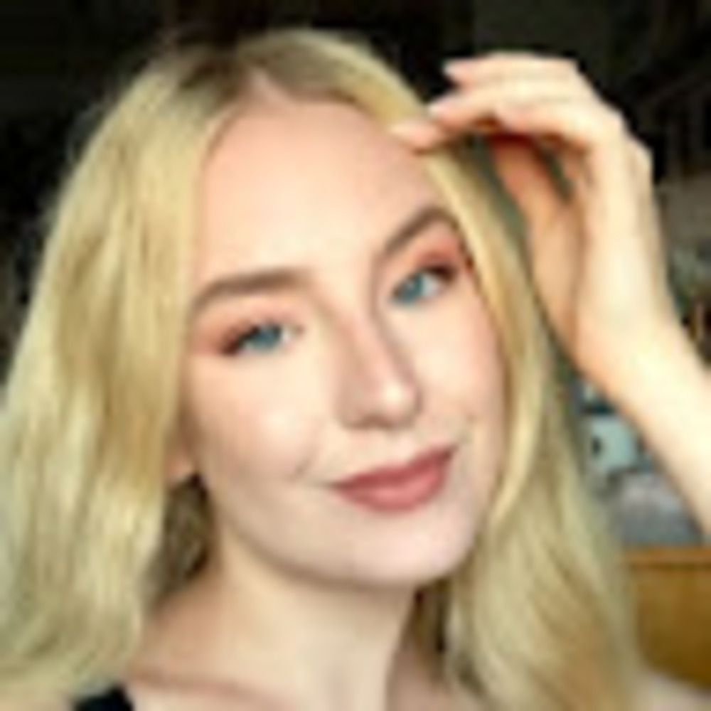 Meet your Posher, Phoebe